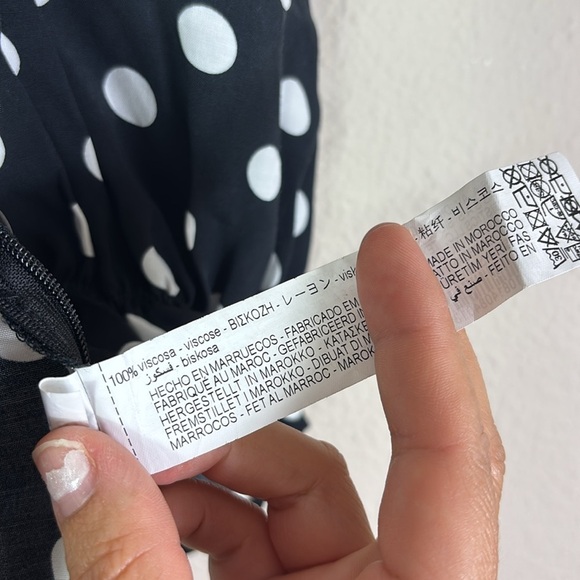 NWT Zara Black White Polka Dot Puff Sleeves Smocked Back Cropped Top size XS - Picture 8 of 12